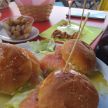 Adone Comida