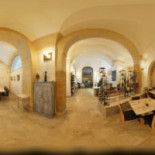Semiserio À l'intérieur