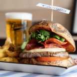 Garage Pub Nourriture