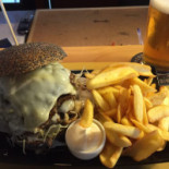 Herba Monstrum Brewery Nourriture
