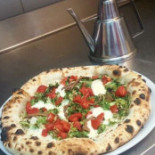 Ritrovo Margherita food