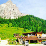 Rifugio Passo Duran C. Tomè outside