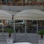 Chocolat outside