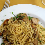 Bar Pizzeria Chalet Di Precisvalle Serenella E Rametti Giovanna food
