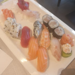 Sushi Green food