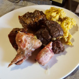 Aquila Nera food