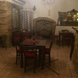 Milucky's Wine Nourriture