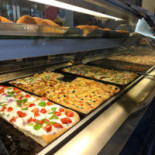 Young Pizza Nourriture