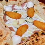Pizzeria Napule food