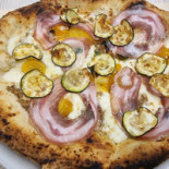 Pizzeria Napule food