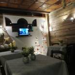 Pizzeria Pavajon inside