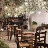 Quello Buono À l'intérieur