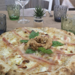 Pizzeria Mario E Ma food