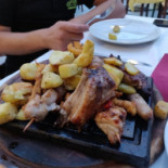 Saloon City Comida