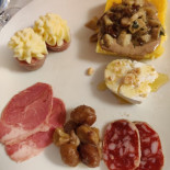 Petite Taverne Comida