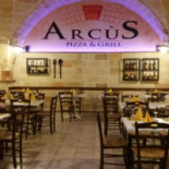 Arcus Pizza Grill Dentro