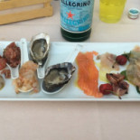 Vino Vino food