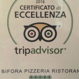 La Bifora Pizzeria Dentro