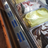 Caflisch Cafe' Nourriture