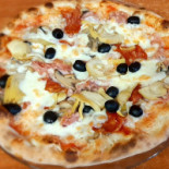 Pizza Dal Capitano food