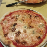 Pizza E Altro food
