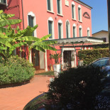 Villa Pigalle Comida