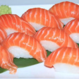 Sushi Salmone outside