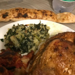 Pizza Pollo E Fantasia inside