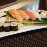Nihori Sushi food