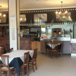Pizzeria Nestor inside