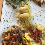 Skay Pizzeria food