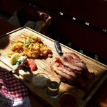Untergandkeller Comida