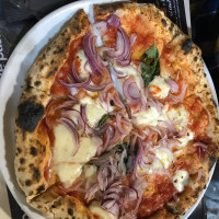 Pizzeria Pomodoro E Basilico food