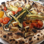Pizzeria Pomodoro E Basilico food