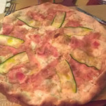 Il Menestrello food