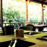 Mr J. Pepper's Comida