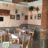 Nonna Papera Piadineria inside