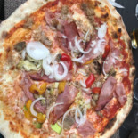 Pizzeria Xii Colonne food