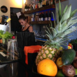 Monique À l'intérieur