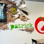 Patrick E Pizza food