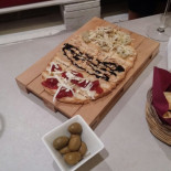 Rewine Enoteca Comida