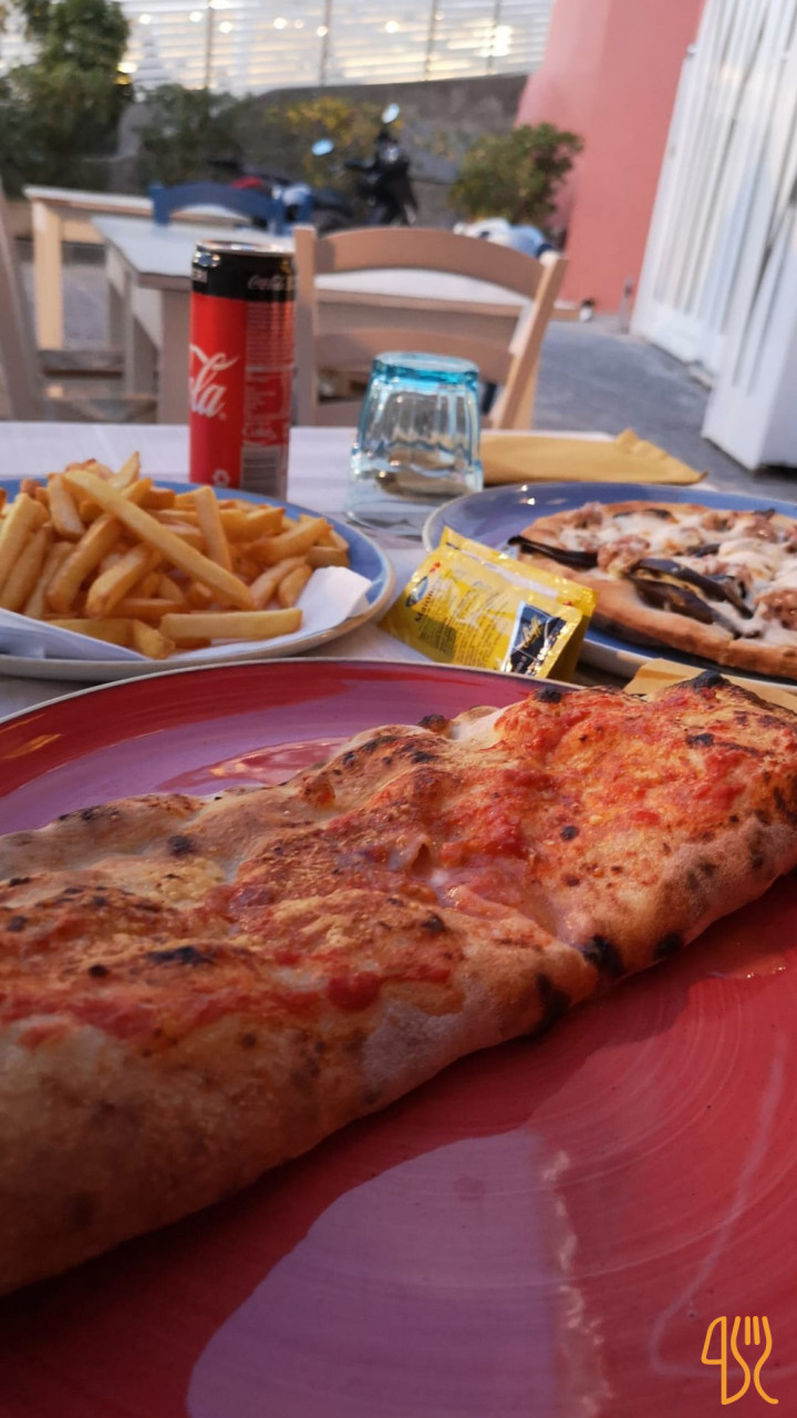 Tigabelas, Pizzeria E Innen