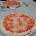 Molto Pizza Gossolengo food