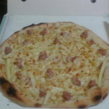 Mister Pizza food