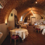 Conti Roero Nourriture