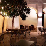 E .divino La Vineria