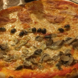 Pizzeria Il Rusticone food