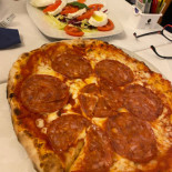 Pizzeria Iris inside