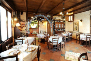 Azzicc Azzicc inside