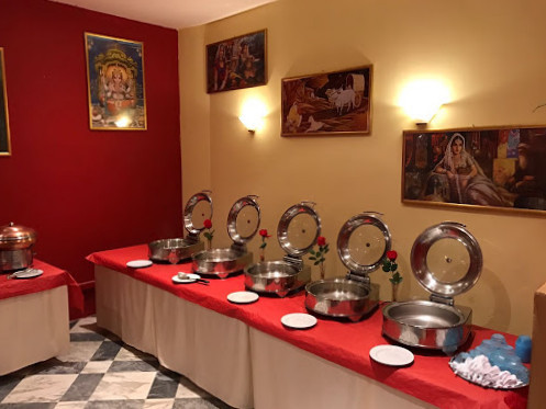 Gandhi 2 Comida